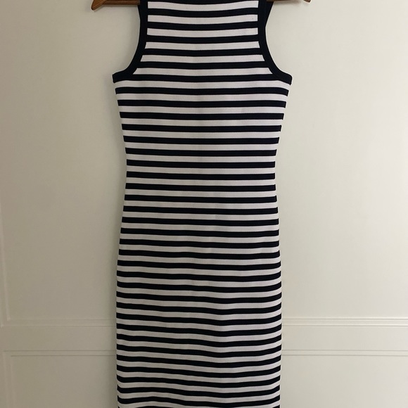 Mid length pencil dress - Picture 2 of 2